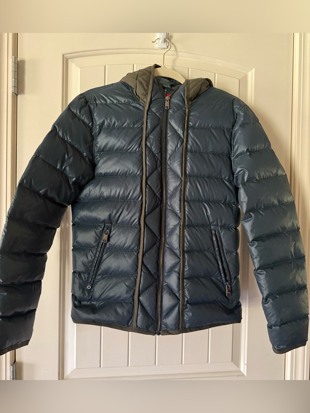 GXG Jeans Hooded Puffer Jacket.    NWOT